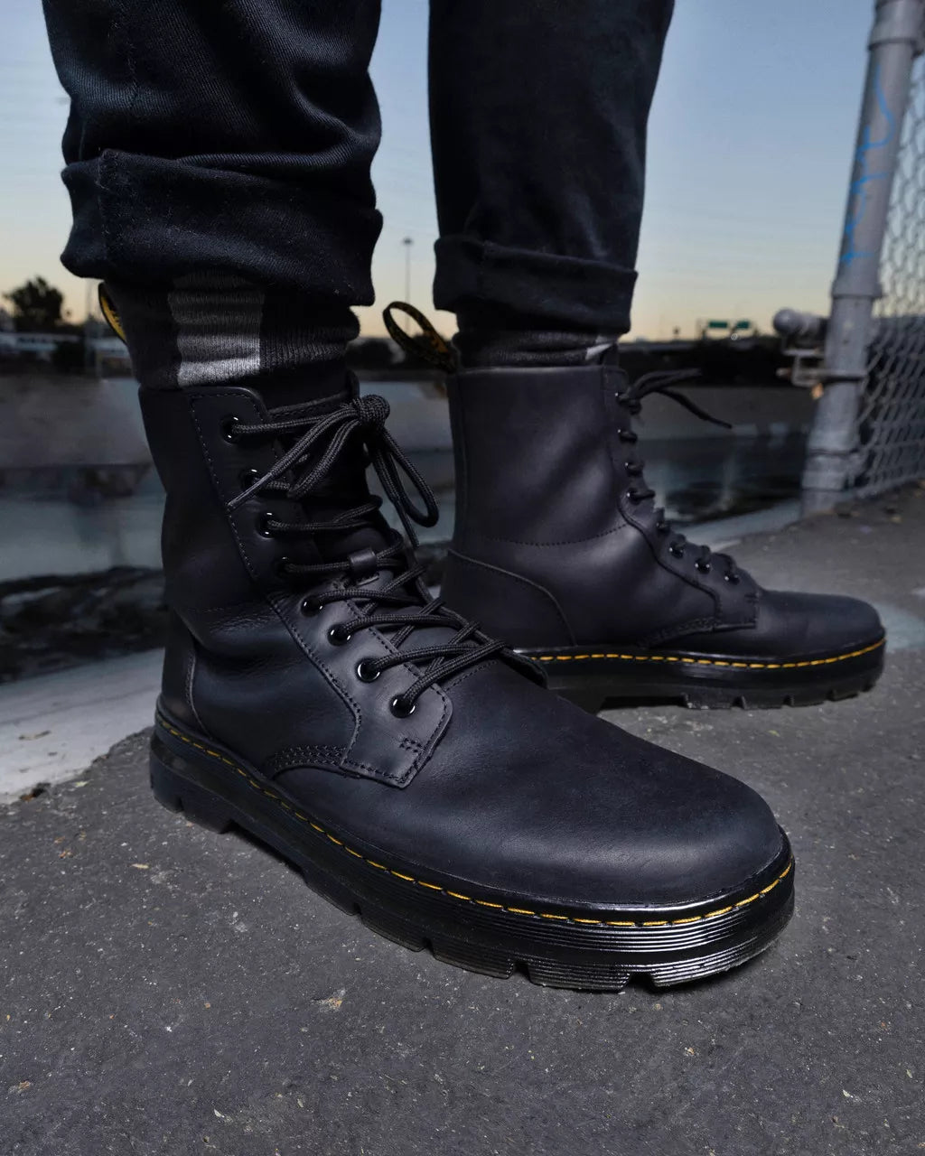 DR MARTENS COMBS LEATHER