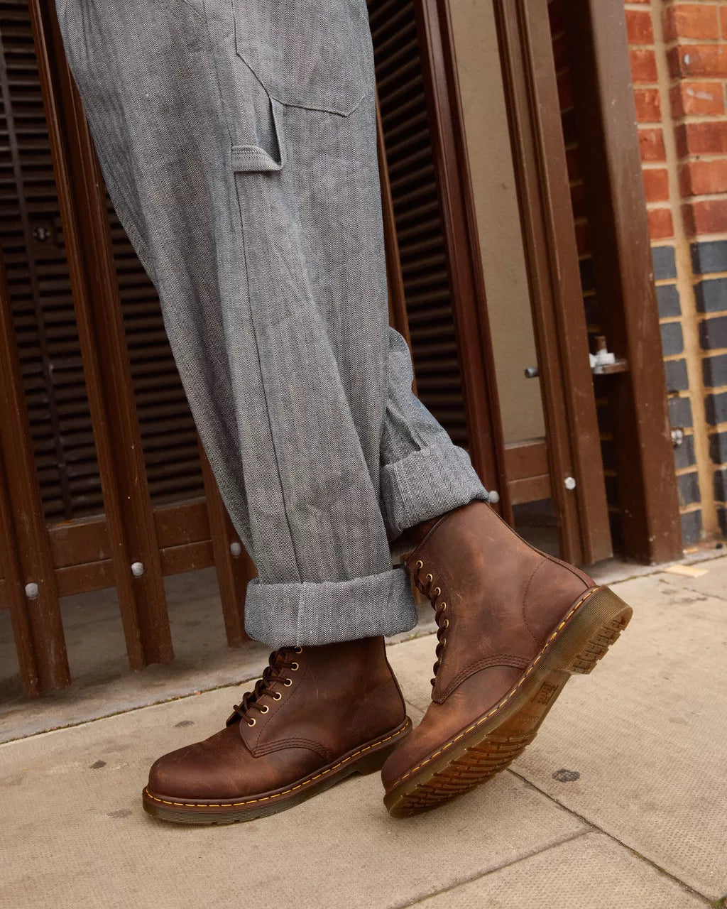1460 Crazy Horse Leather Lace Up Boots