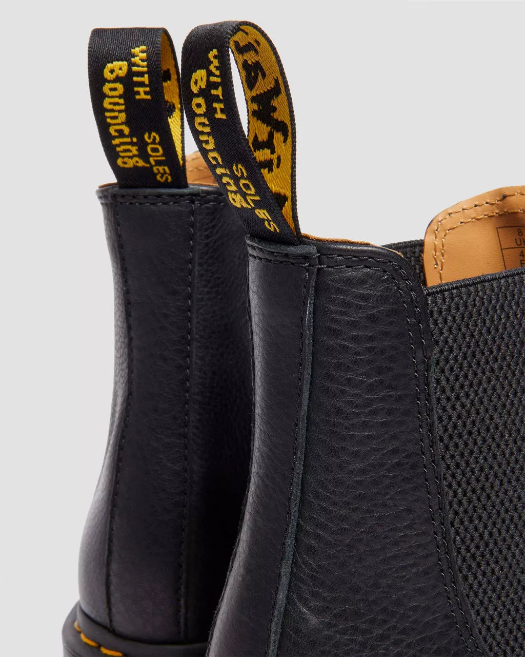 2976 Ambassador Soft Leather Chelsea Boots