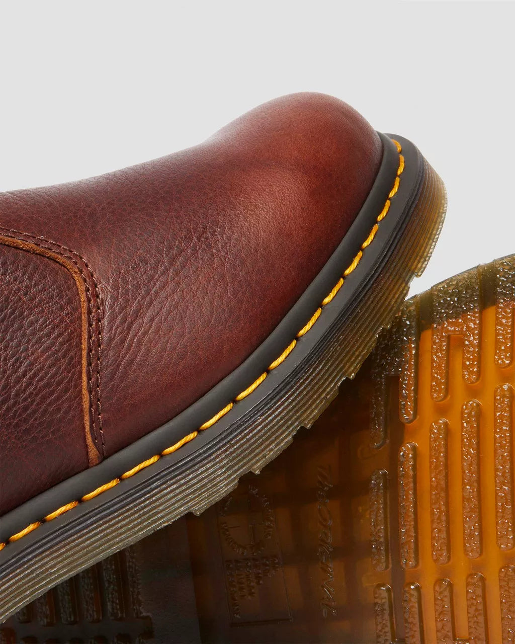 2976 Ambassador Soft Leather Chelsea Boots