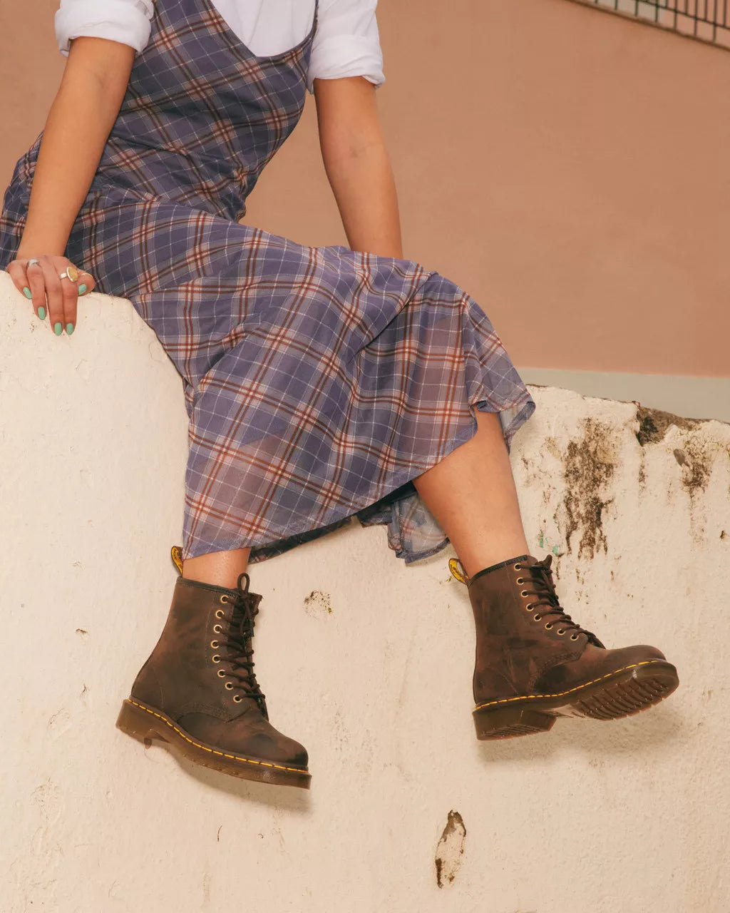 1460 Crazy Horse Leather Lace Up Boots