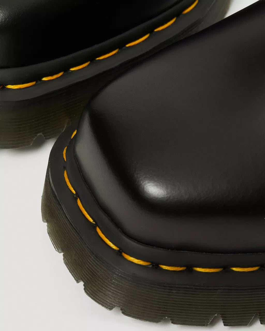 DR MARTENS 2976 Bex Squared Toe Leather Chelsea Boots