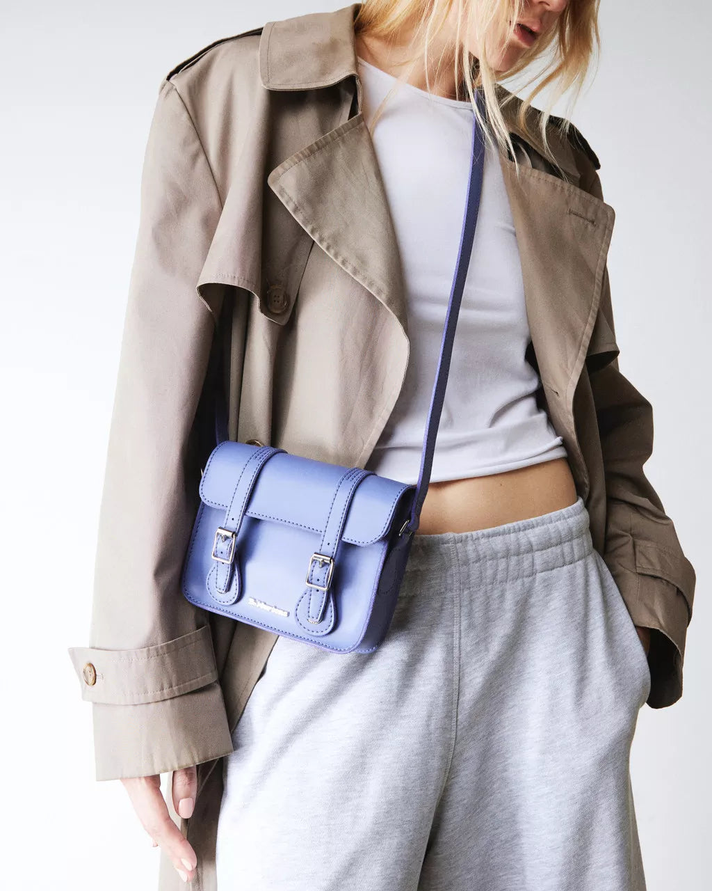 DR MARTENS 7 Inch Kiev Leather Satchel
