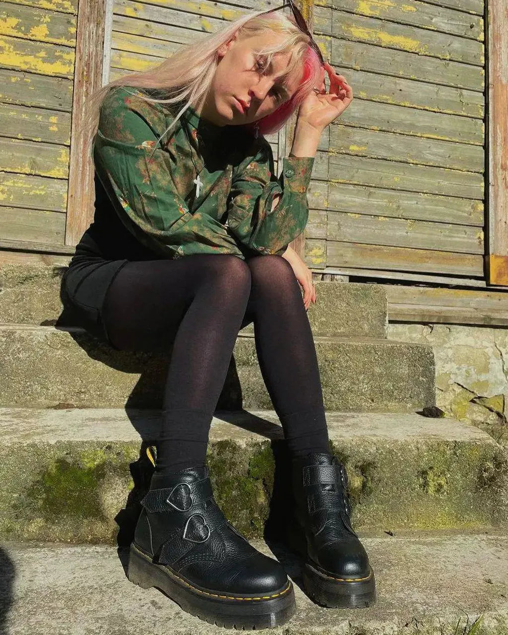 DR MARTENS Devon Heart Leather Platform Boots
