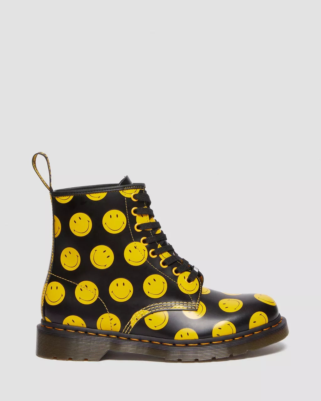 DR MARTENS 1460 SMILEY&reg;&nbsp;SMOOTH LEATHER BOOTS