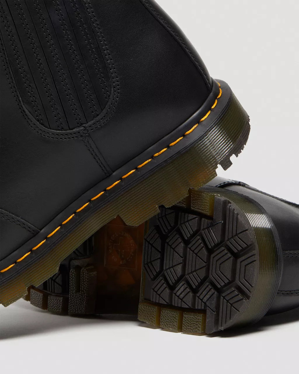 2976 DM's Wintergrip Leather Chelsea Boots